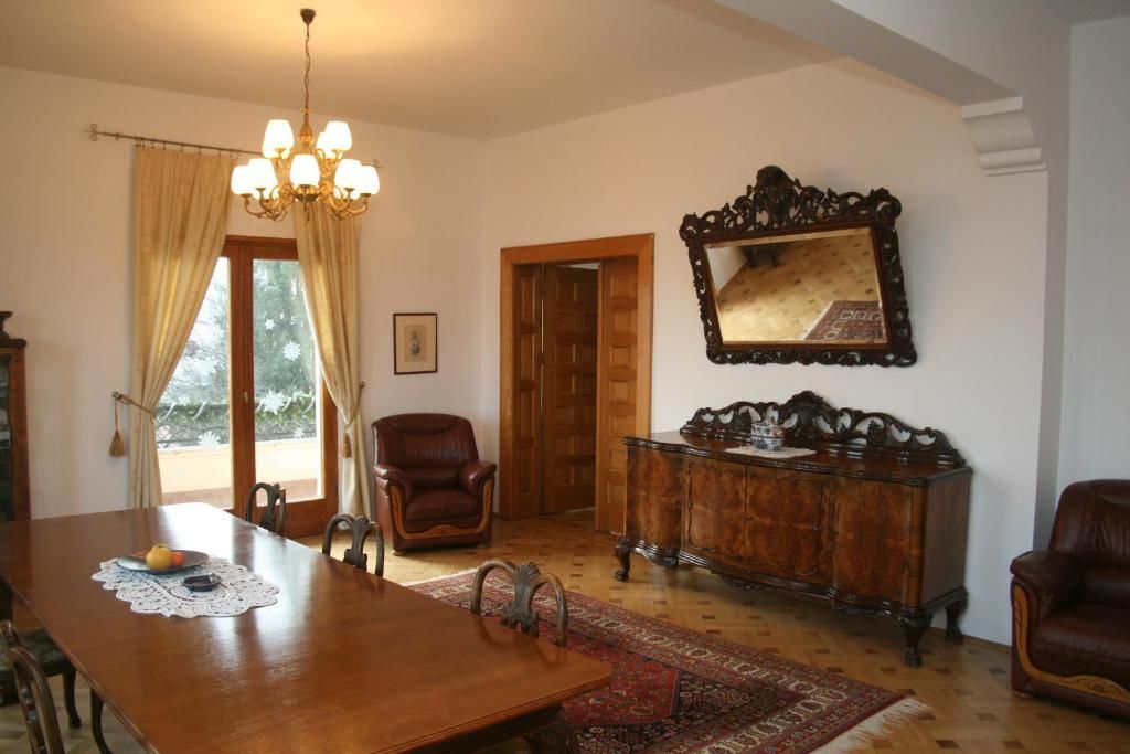 Отель Casa Cranta Брашов-57